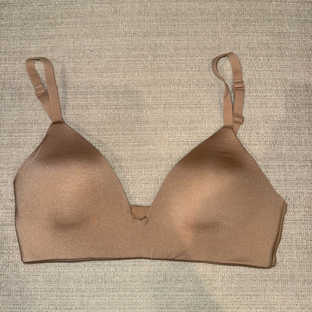 SKIMS Wireless Form T-Shirt Bra